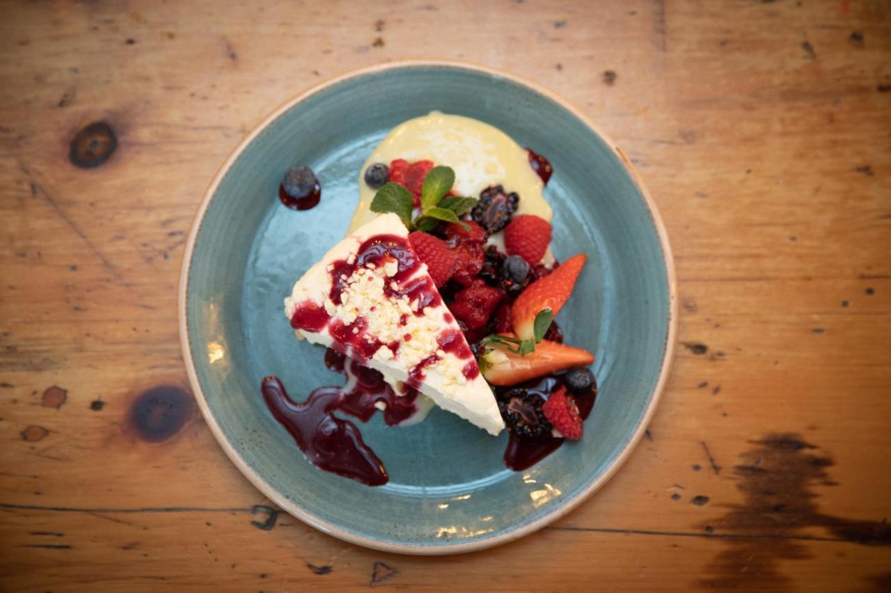 The Littleton Arms 호텔 펜크리지 외부 사진